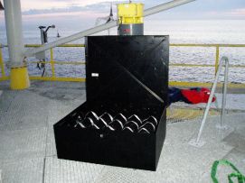 Grote accubak op maat gemaakt voor offshore windmolen Damme Kunststoffen